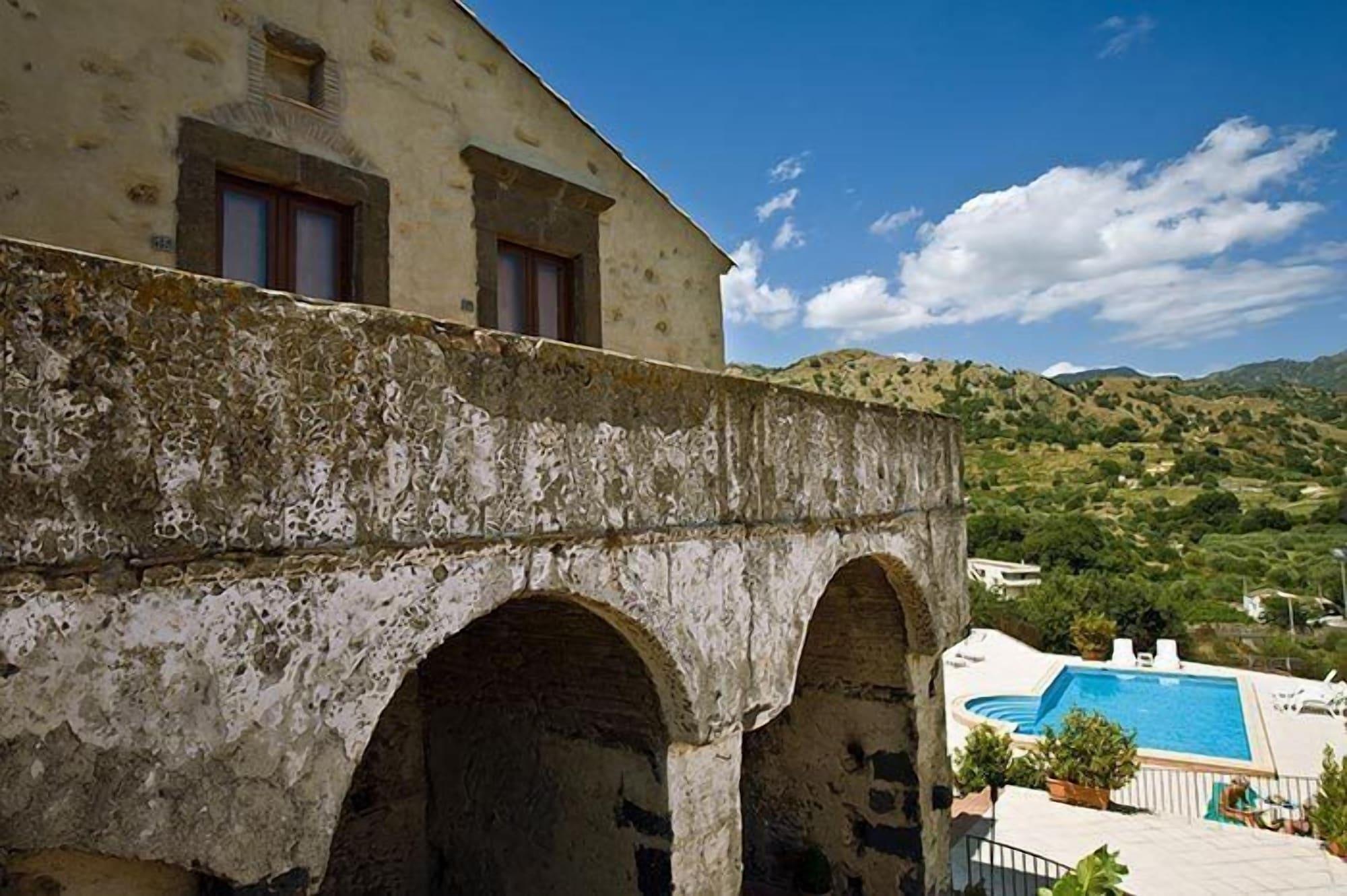 Il Borgo Country Resort Gaggi Buitenkant foto